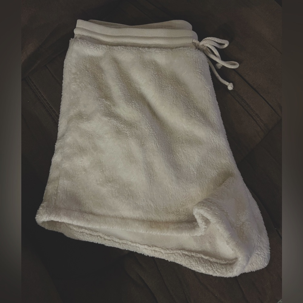 Cozy old navy shorts. Only worn a few times.
